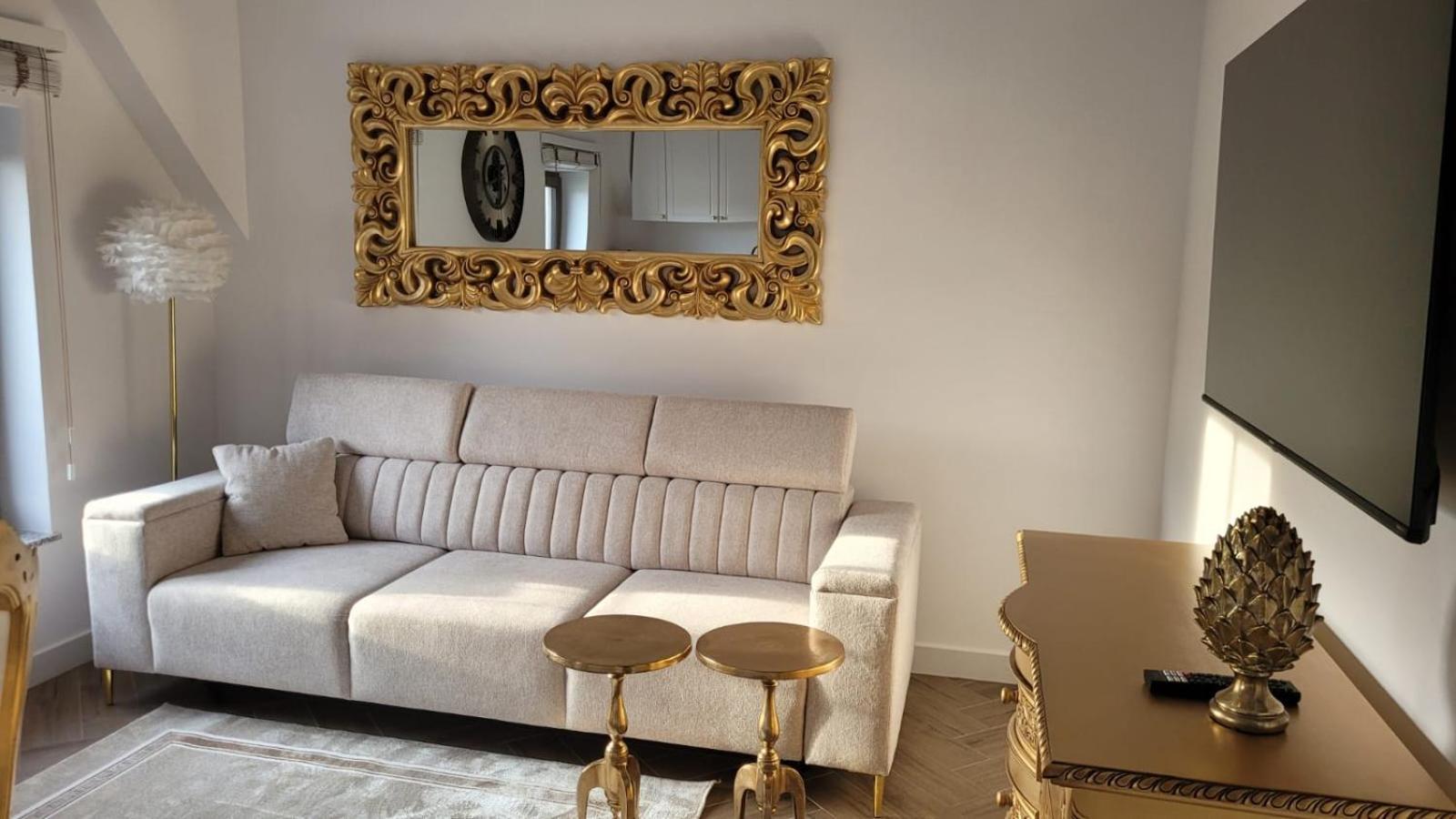 Apartment Jaracza 28/15 *